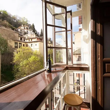 Apartment Alhambra Enamora 2. Paseo De Tristes Views 1-b Granada
