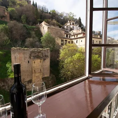Alhambra Enamora 2. Paseo De Tristes Views 1-b Apartment *