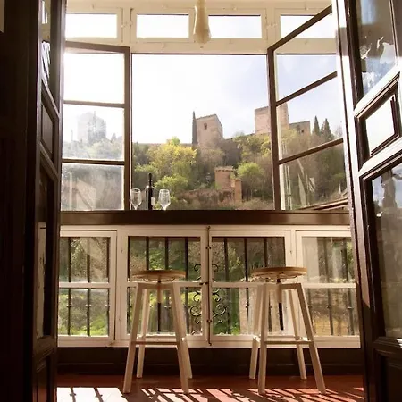 Alhambra Enamora 2. Paseo De Tristes Views 1-b Apartment